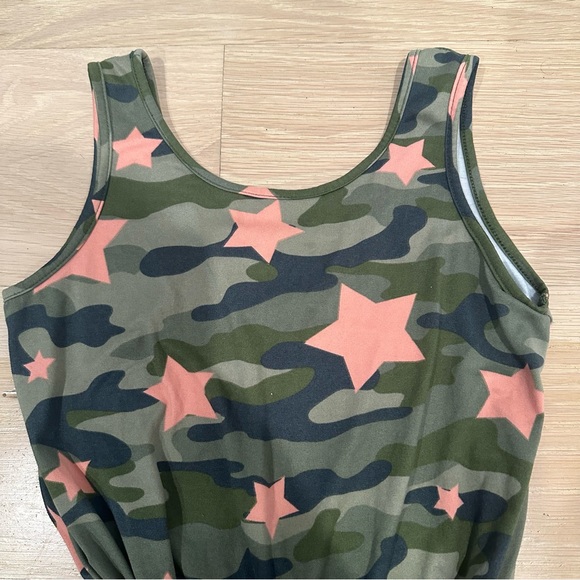 PIXIE LANE KIDS Sz 9/10 STAR/CAMOUFLAGE ONE PIECE ROMPER W DRAWSTRING GREAT COND - Picture 2 of 9